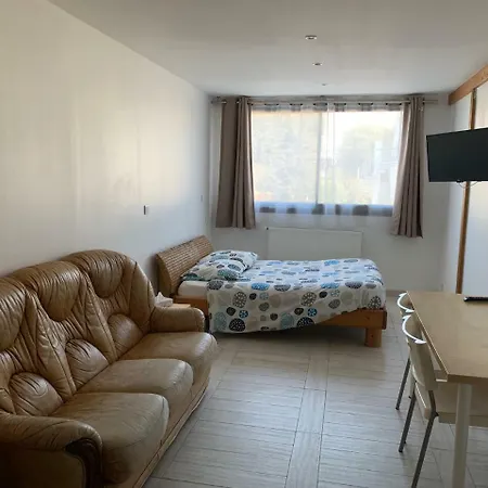 Studio Neuf A 150m Plage דירה